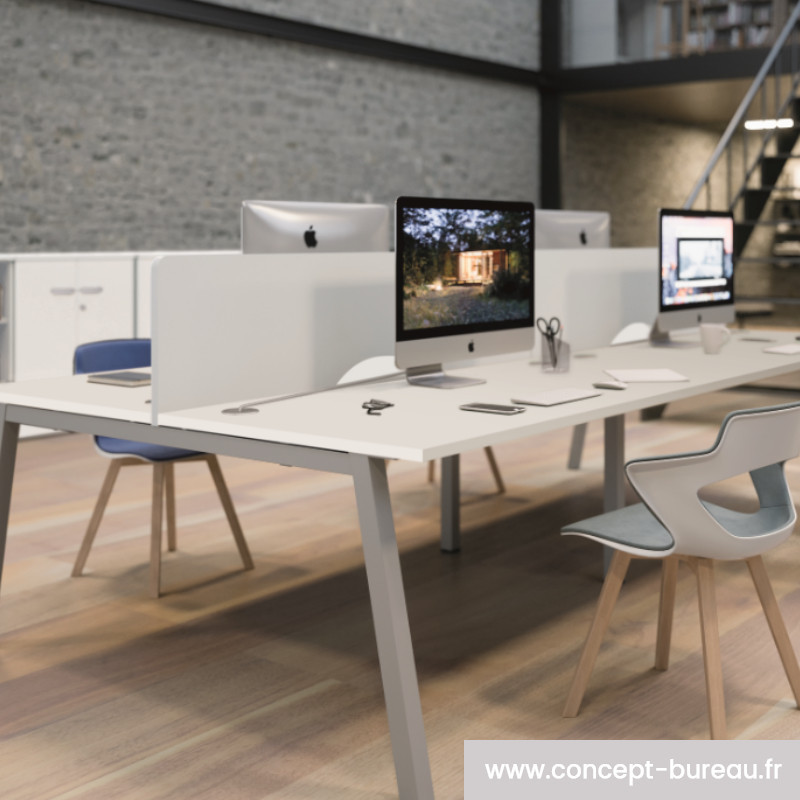 Cloison de séparation visuelle pour bureau multiposte Cloison de séparation visuelle pour bureau multiposte