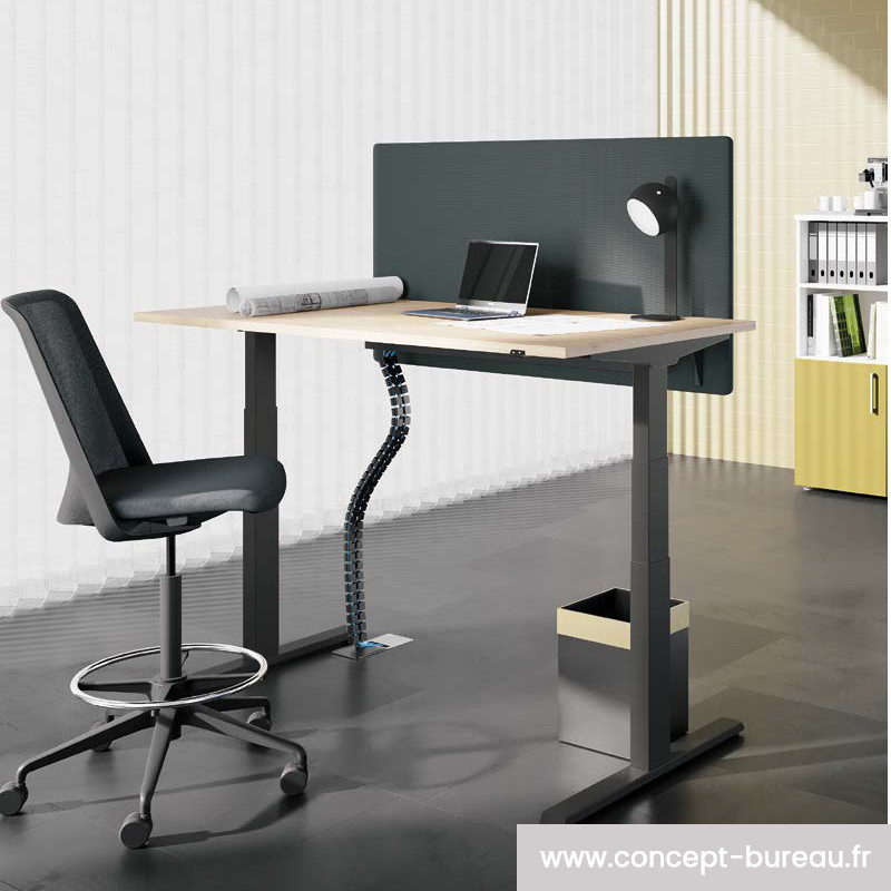 Table de travail ergonomique réglable en hauteur.