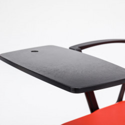 Chaise avec tablette rabattable