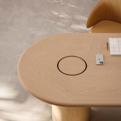 Bureau design avec électrification