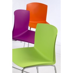 Chaise empilable en polypro FARBE