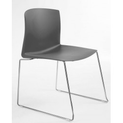 Chaise empilable en polypro FARBE